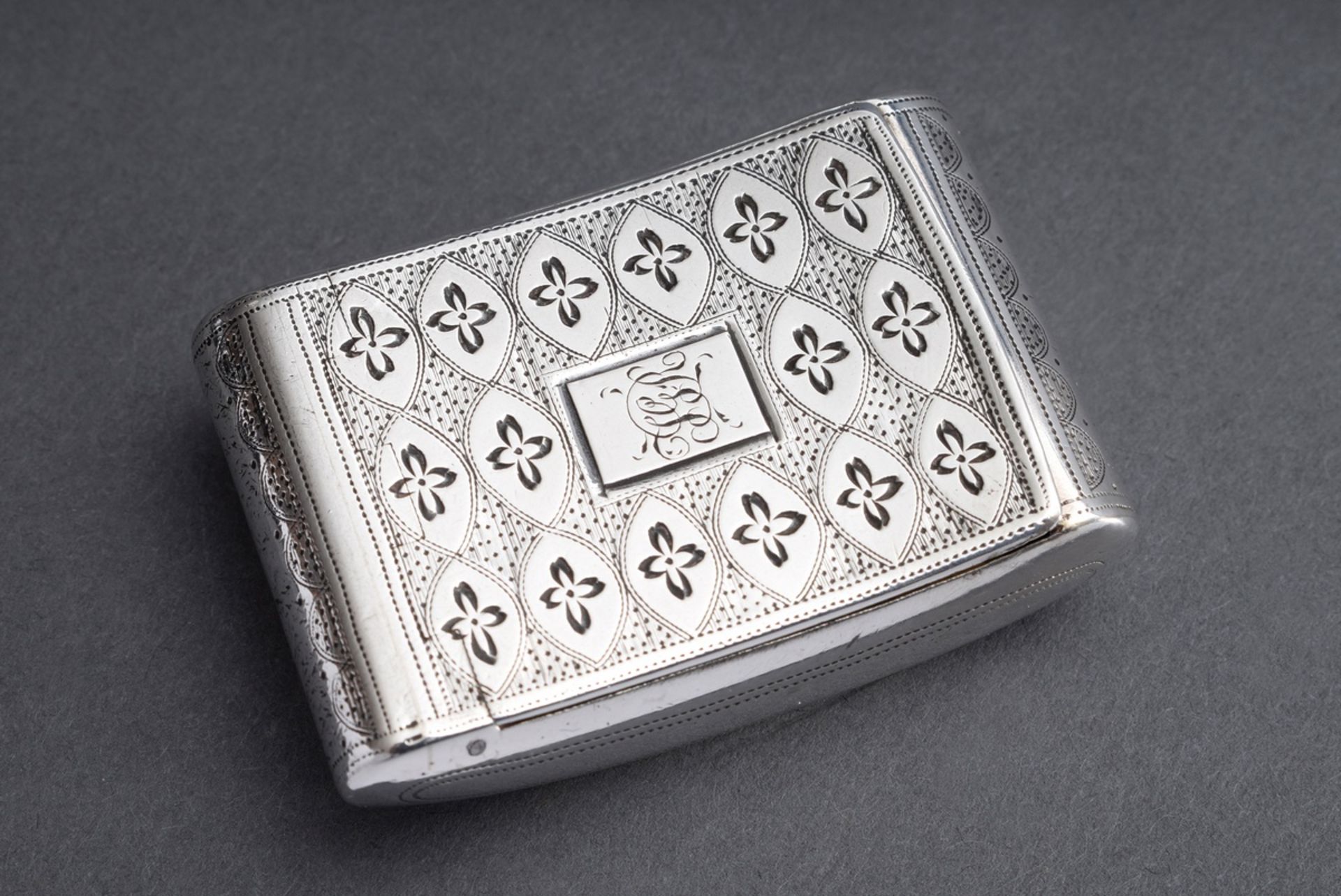 Rechteckiges Silber Döschen mit ornamental gravi | Rectangular silver box with ornamentally engrave - Image 2 of 3