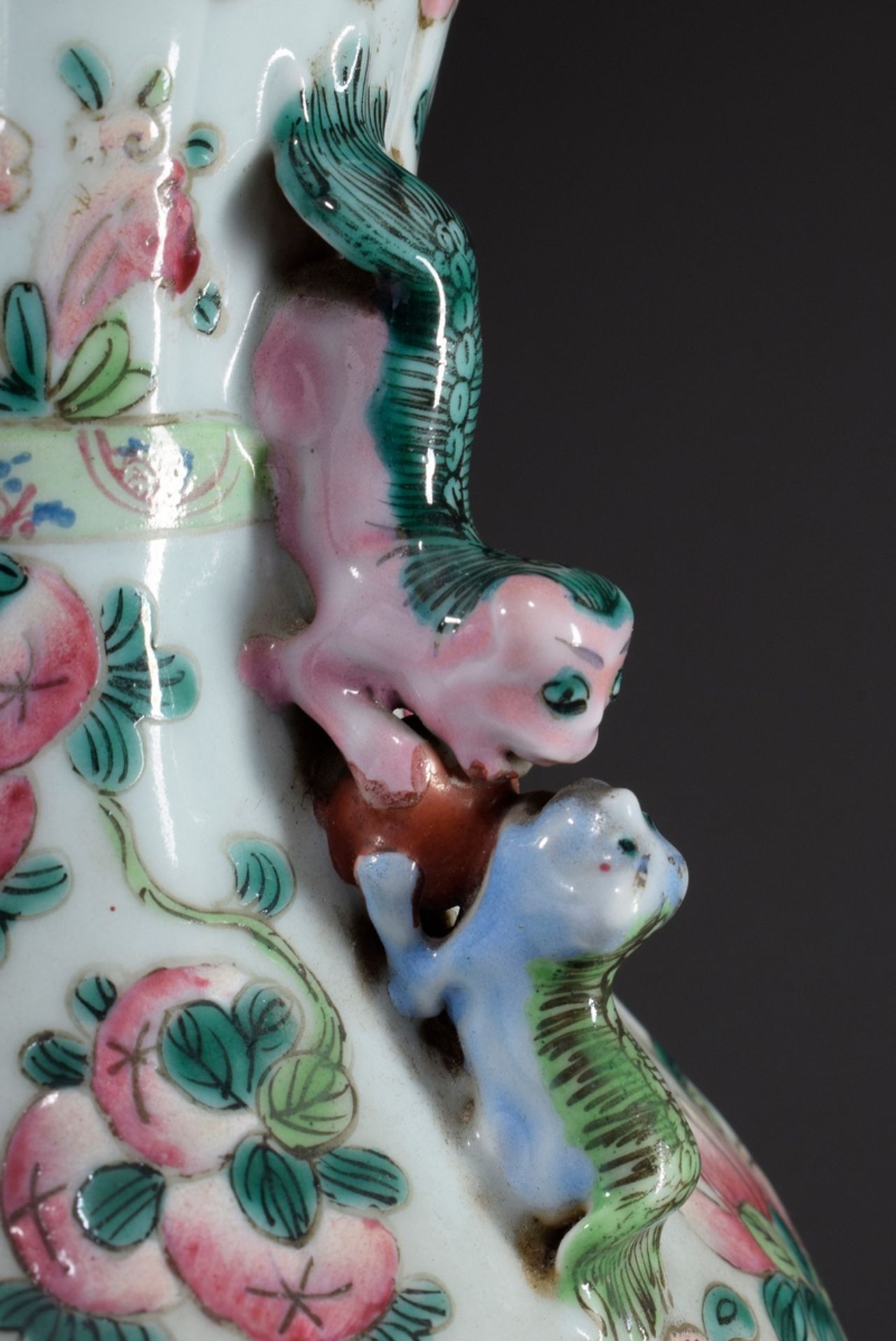 Chinesische Vase mit Famille rose Malerei "Musiz | Chinese vase with Famille rose painting "Music-m - Bild 4 aus 6