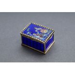 Miniaturkästchen mit fein gemalter "Schäferszene | Miniature box with finely painted "shepherd scen