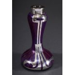 Kleine violett irisierende Jugendstil Vase mit g | Small violet iridescent Art Nouveau vase with ge