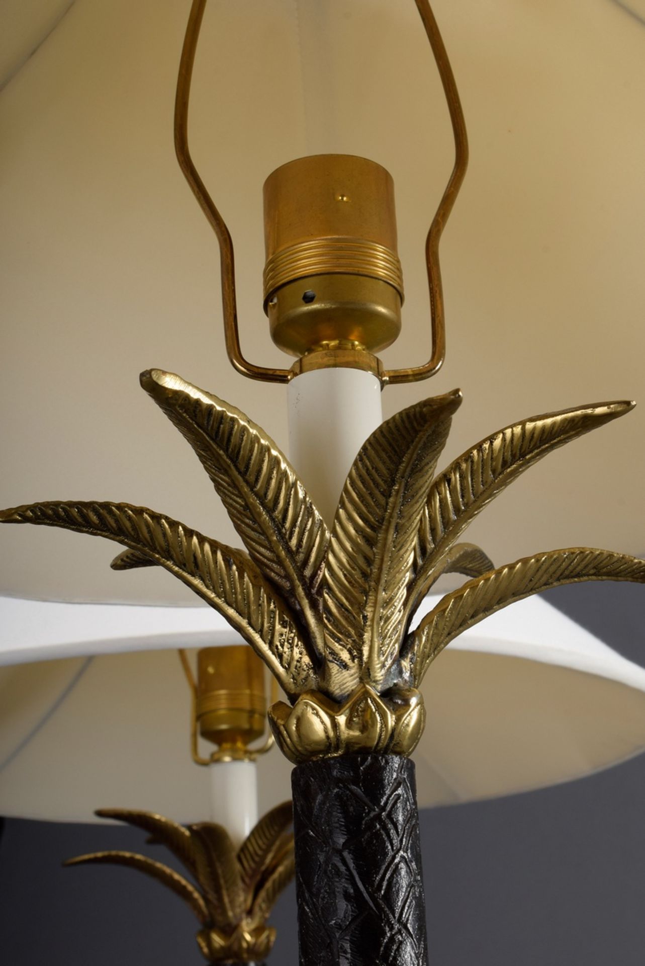 Paar moderne "Palmen" Lampen, Bronze/Messing, H. | Pair of modern "Palms" Lamps, Bronze/Brass, H. - Bild 6 aus 6