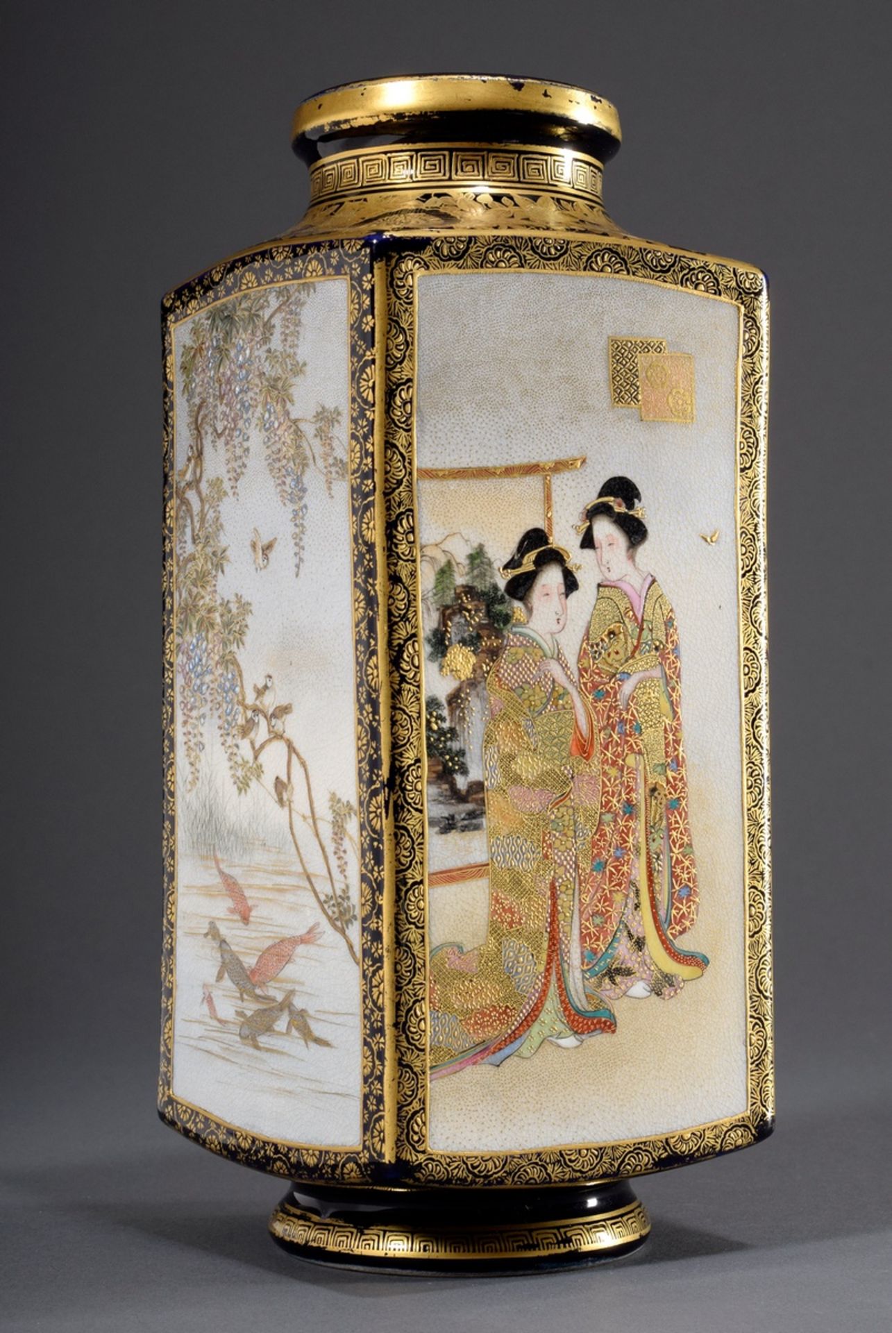 Satsuma Vierkantvase mit emaillierten Figuren- u | Satsuma square vase with enamelled figure and la