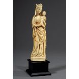 Elfenbeinschnitzerei "Stehende Madonna mit Kind | Ivory carving "Standing Madonna with Child and D