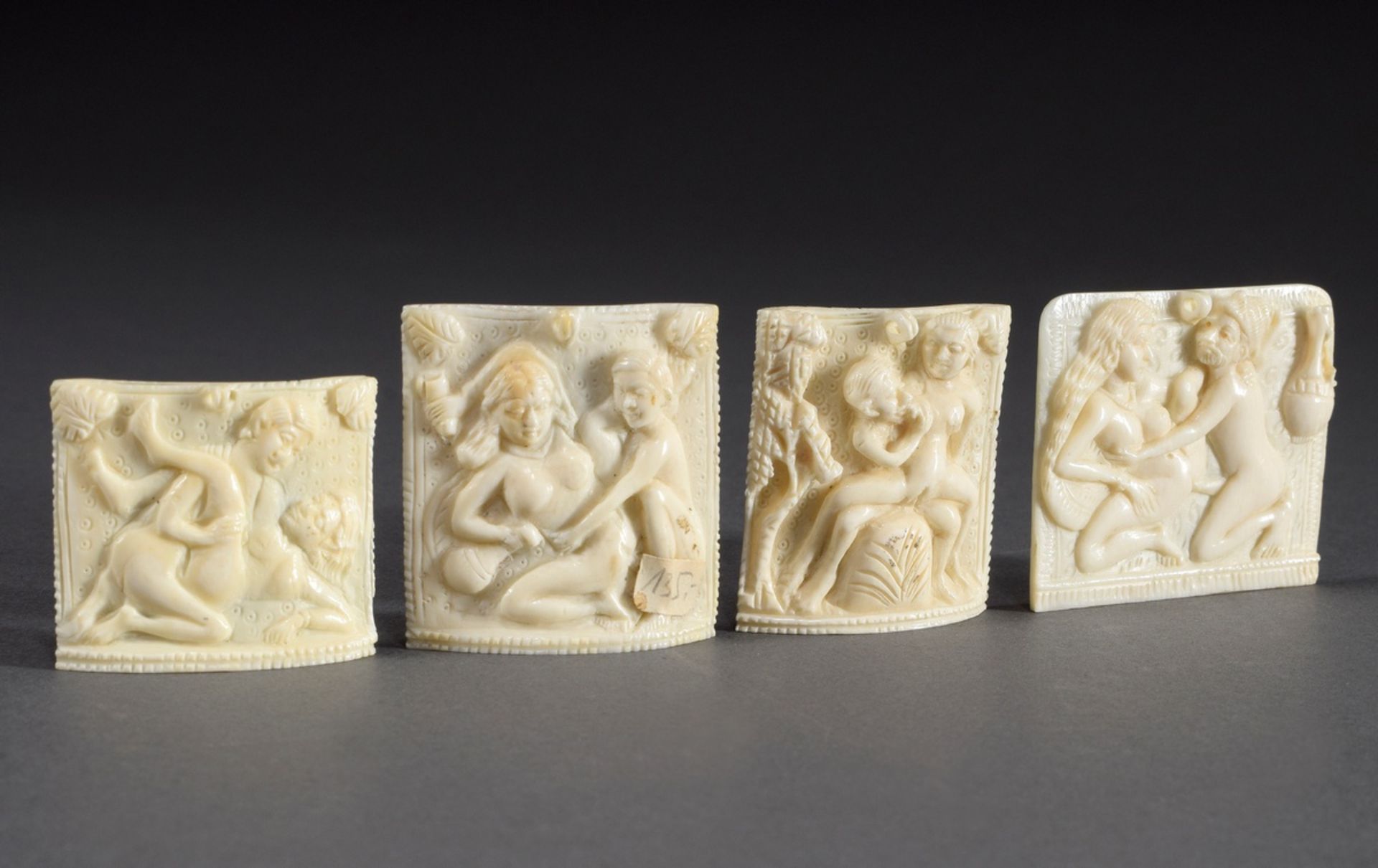 4 Fein geschnitzte Elfenbein Reliefs "Kamasutra Positione | 4 ivory reliefs "Erotic scenes", India