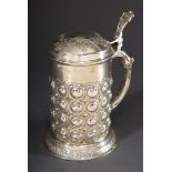 Historismus Deckelhumpen mit Schellendekor nach | Historicist lidded tankard with bell decoration