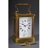 Kleiner Reisewecker in Messing Gehäuse, bez.: "L | Small travel alarm clock in brass case, marked: