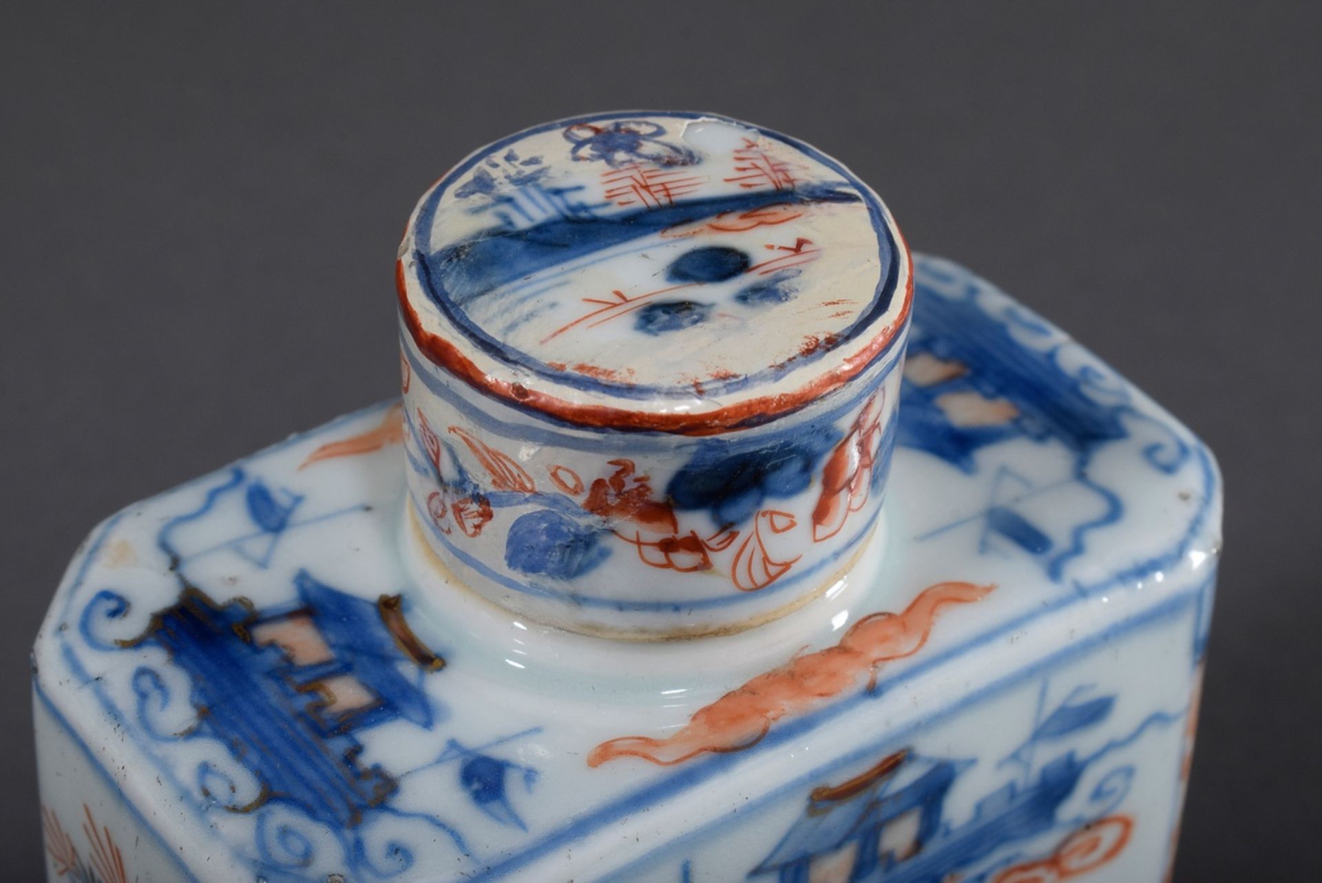 Chinesische Porzellan Teedose in eckiger Form mi | Chinese porcelain tea caddy in angular form with - Bild 3 aus 5