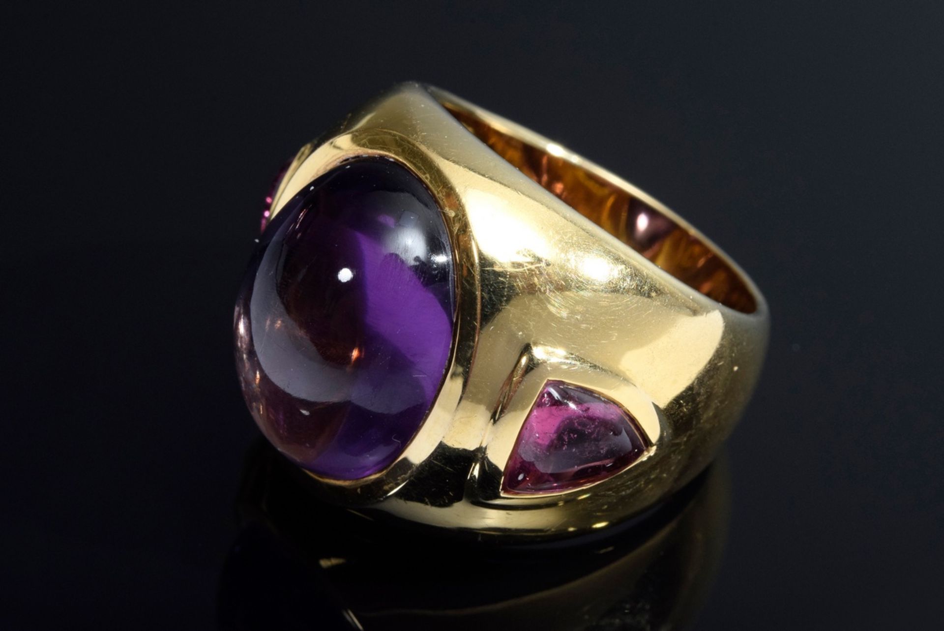 Moderner GG 750 Ring mit Amethystcabochon (ca. 1 | Modern GG 750 ring with amethyst cabochon (ca. 1 - Bild 2 aus 5