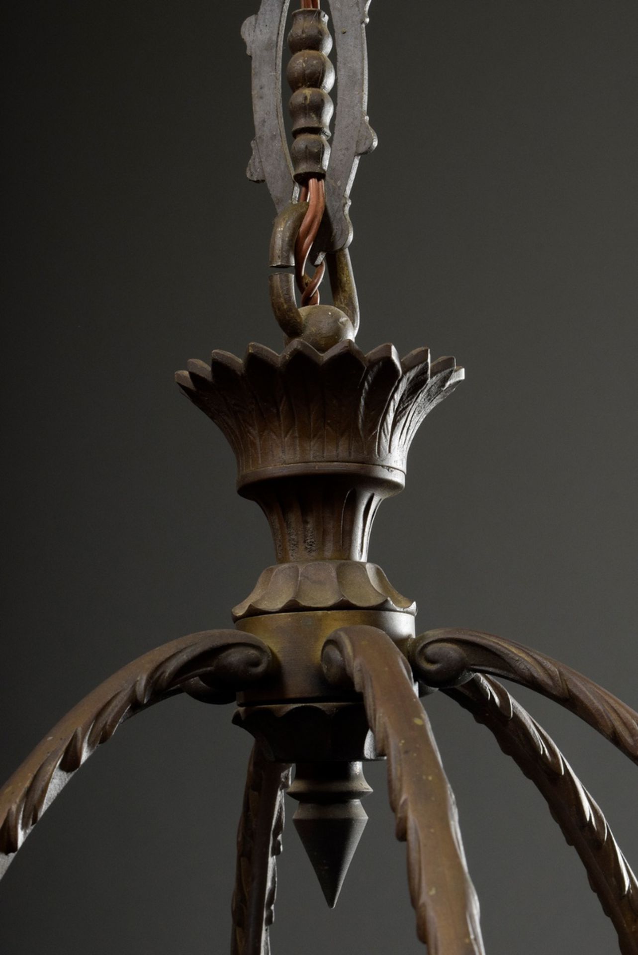 Schmiedeeisen Deckenlampe mit höfischen Figuren | Wrought iron ceiling lamp with courtly figures " - Image 4 of 10