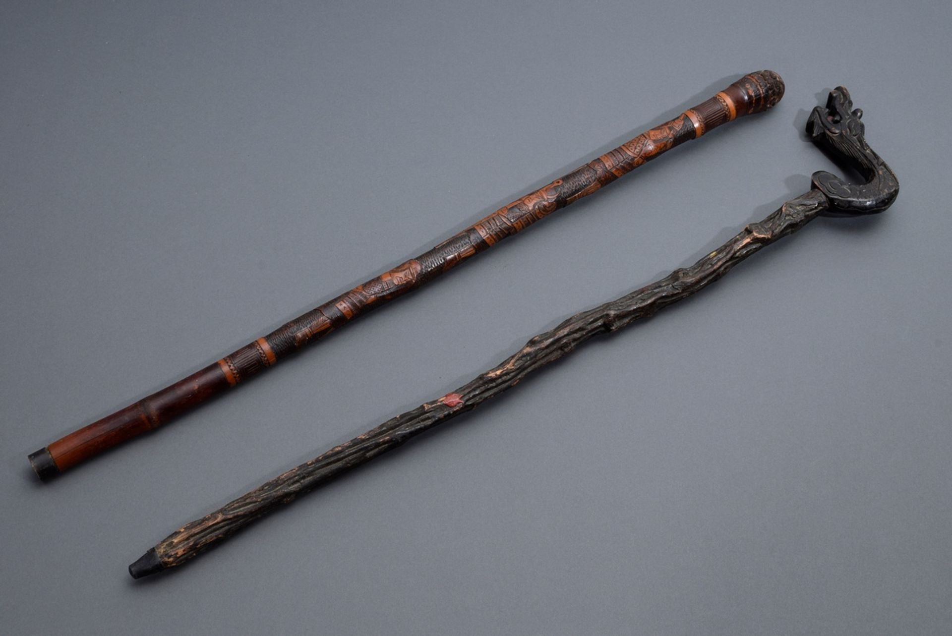 2 Diverse Gehstöcke: Knotenstock eines Daoisten | 2 various walking sticks: Knotted cane of a Daoi - Bild 2 aus 12