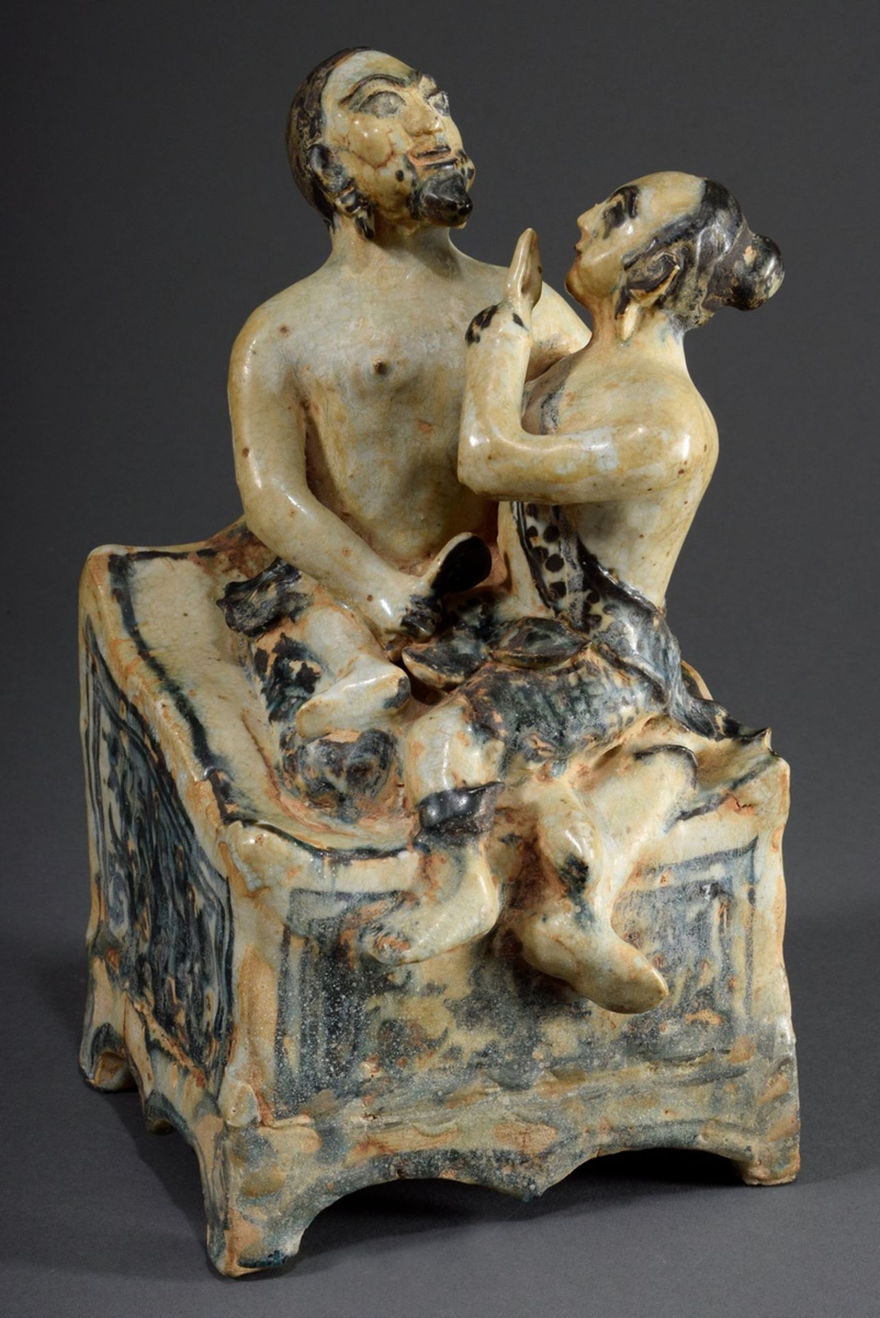 Steinzeug Plastik "Liebespaar auf Sockel sitzend | Stoneware sculpture "Lovers sitting on a pedesta