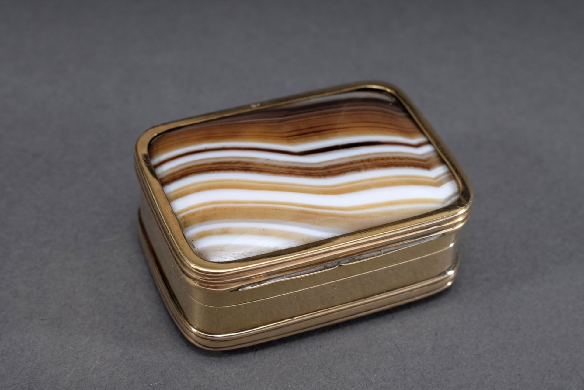 Antike RG 585 Vinaigrette mit Streifenachat in D | Antique RG 585 vinaigrette with striped agate in