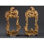 Paar Rocaille-Rahmen, Holz geschnitzt, vergoldet | Pair of rocaille frames, carved wood, gilt, Sout