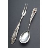 2 Diverse Teile Filigranbesteck mit roten Glasst | 2 Various pieces of filigree cutlery with red gl