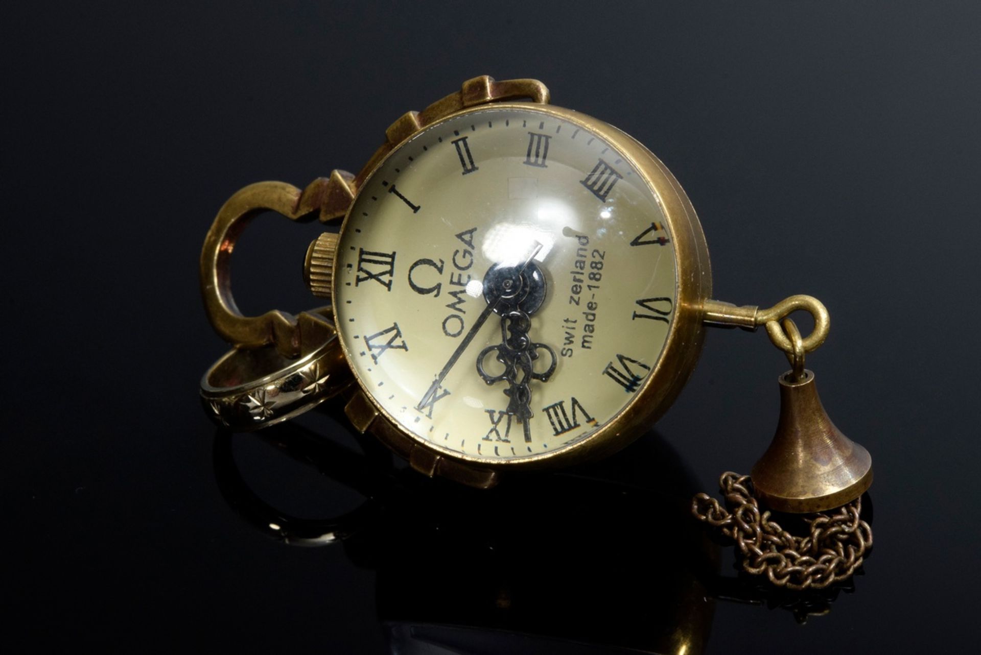 Kleine Omega Kugeluhr in beidseitig verglastem M | Small Omega ball clock in brass case glazed on b - Bild 3 aus 4