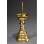 Antiker Gelbguss Leuchter mit abgetreppten Wülst | Antique brass candlestick with stepped beads and