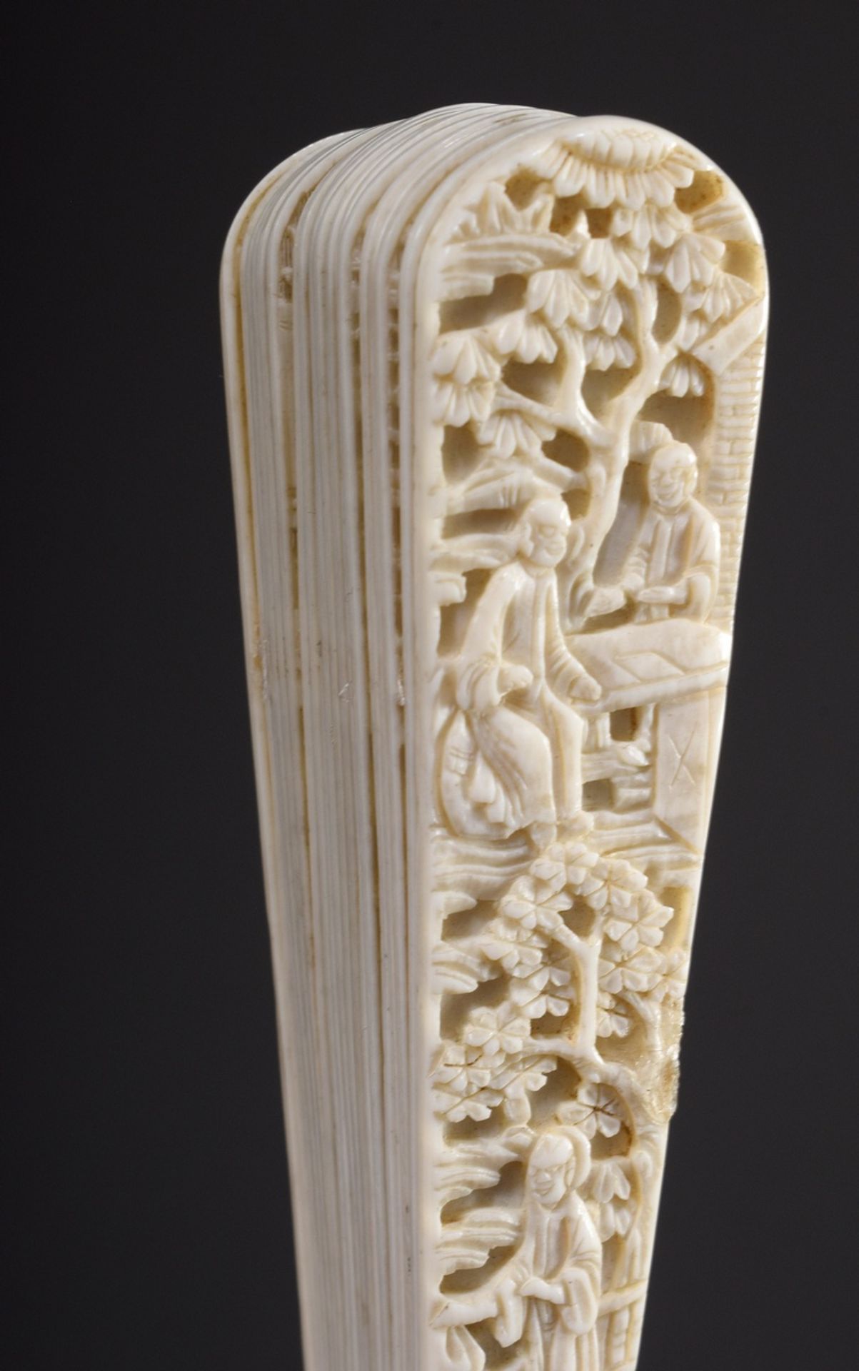 Chinesischer Elfenbein Brisée Fächer mit lupenfe | Chinese ivory brisée fan with flawlessly carved - Bild 3 aus 8