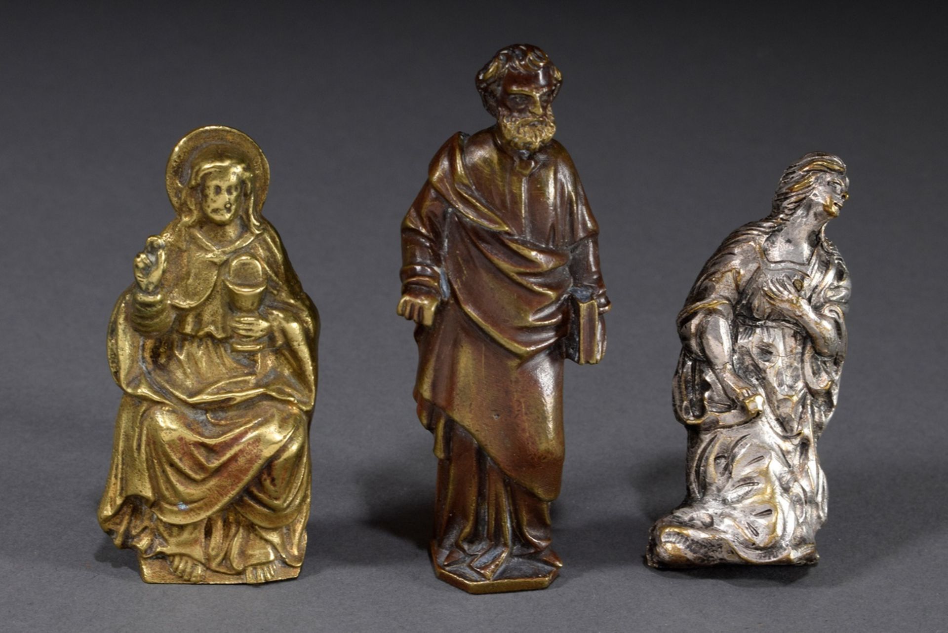 3 Diverse Gelbguss Figuren: "Maria Magdalena" (v | 3 Various brass figures: "Mary Magdalene" (silve