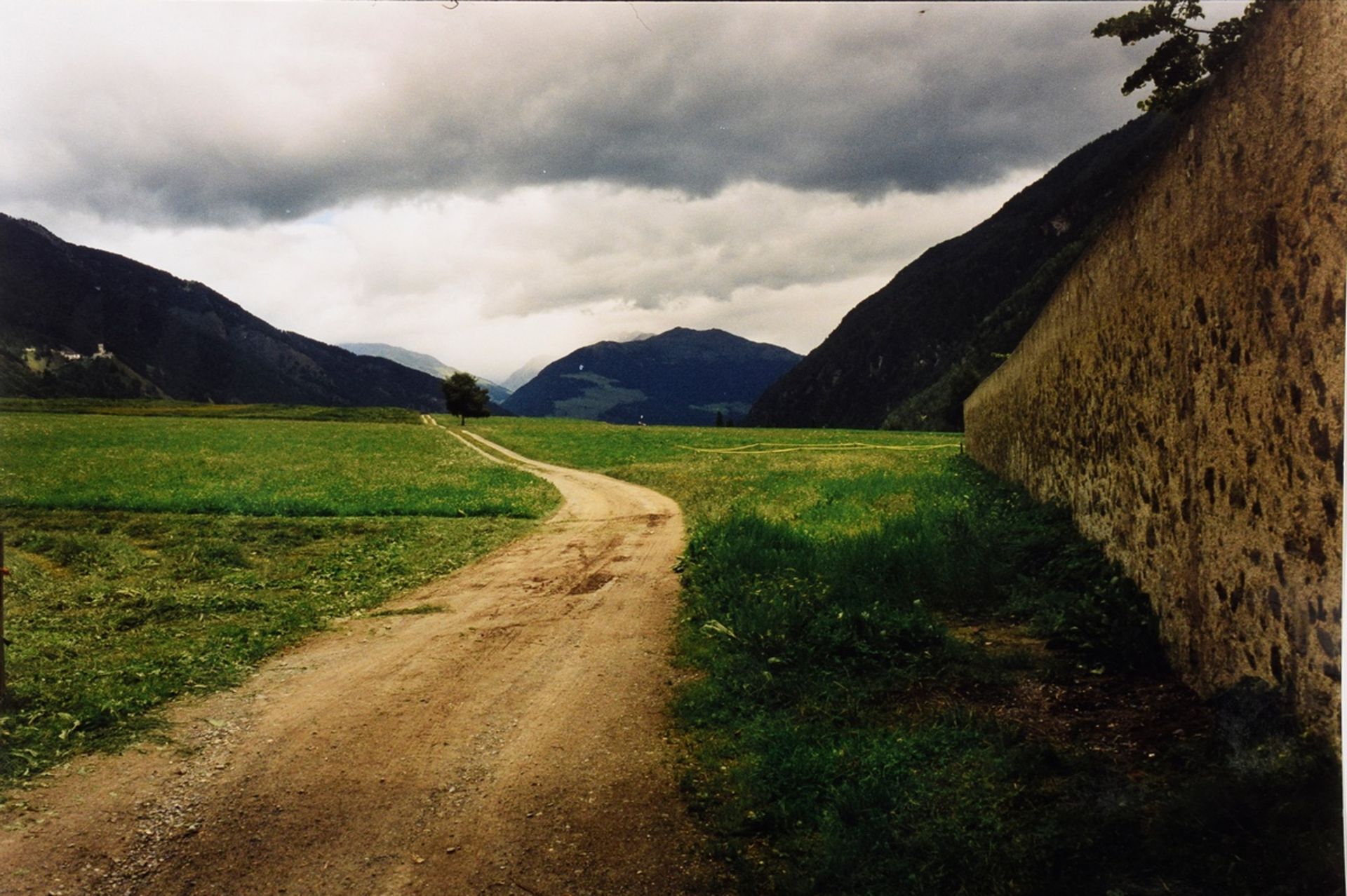 Weckerle, Johannes "Jacobsweg", Farbfotografie, | Weckerle, Johannes "Jacobsweg", color photograph