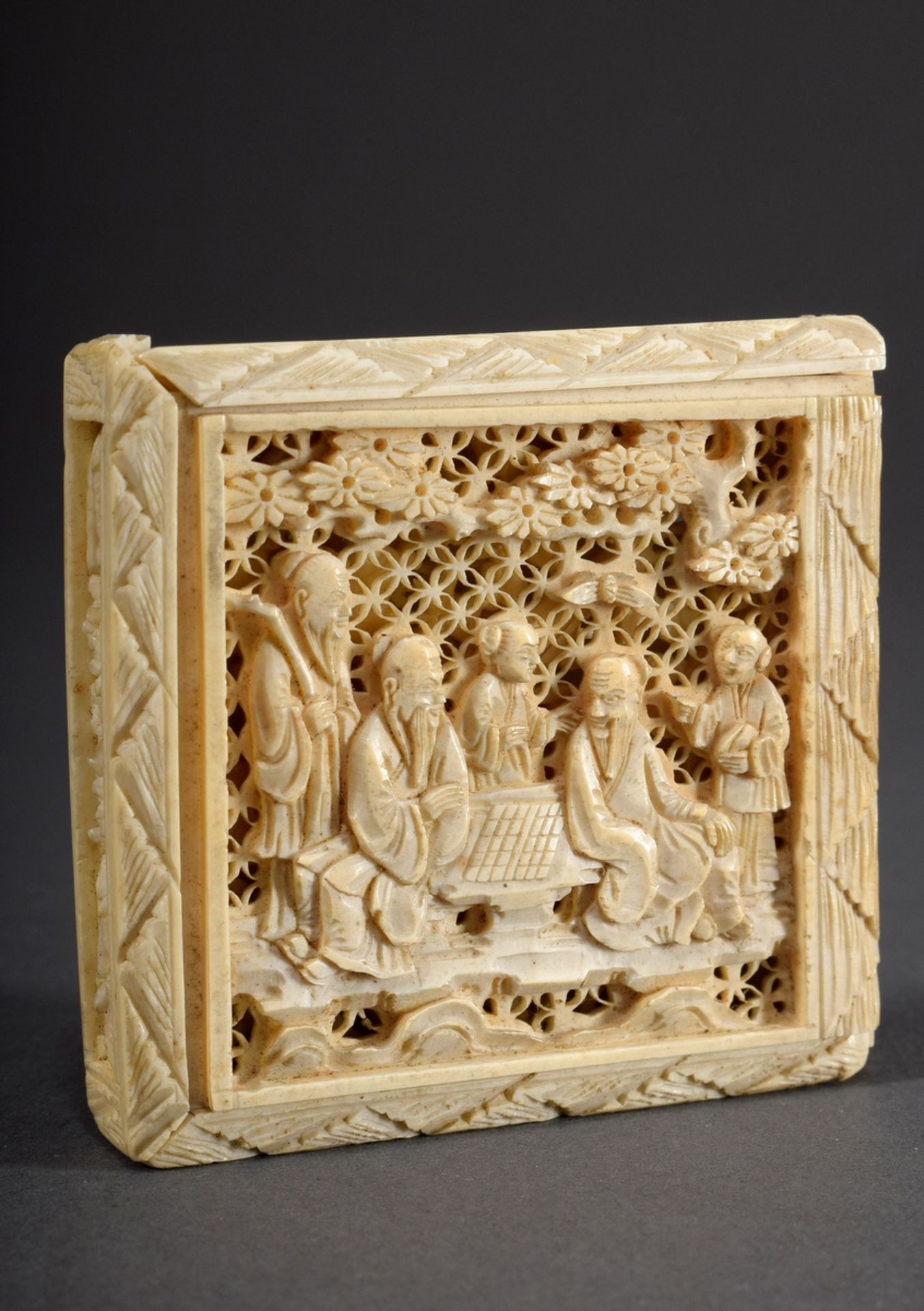 Fein geschnitztes Elfenbein "Puzzle - Geduldsspi | Finely carved ivory "Puzzle - Patience Game" in