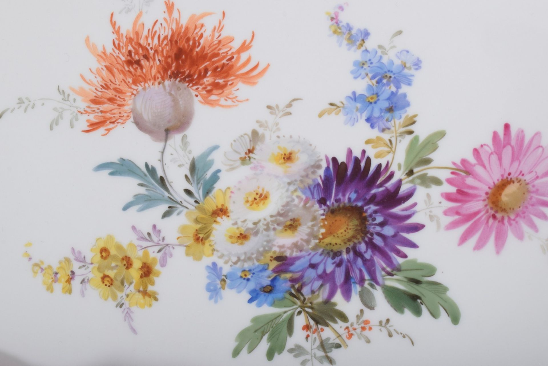 Ovales Meissen Tablett "Blumenbouquet und Insekten | Oval Meissen tray "Flower bouquet and insects" - Bild 4 aus 5