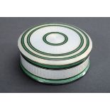 Runde Dose mit weißem Guilloché Emaille und grün | Round box with white guilloché enamel and green