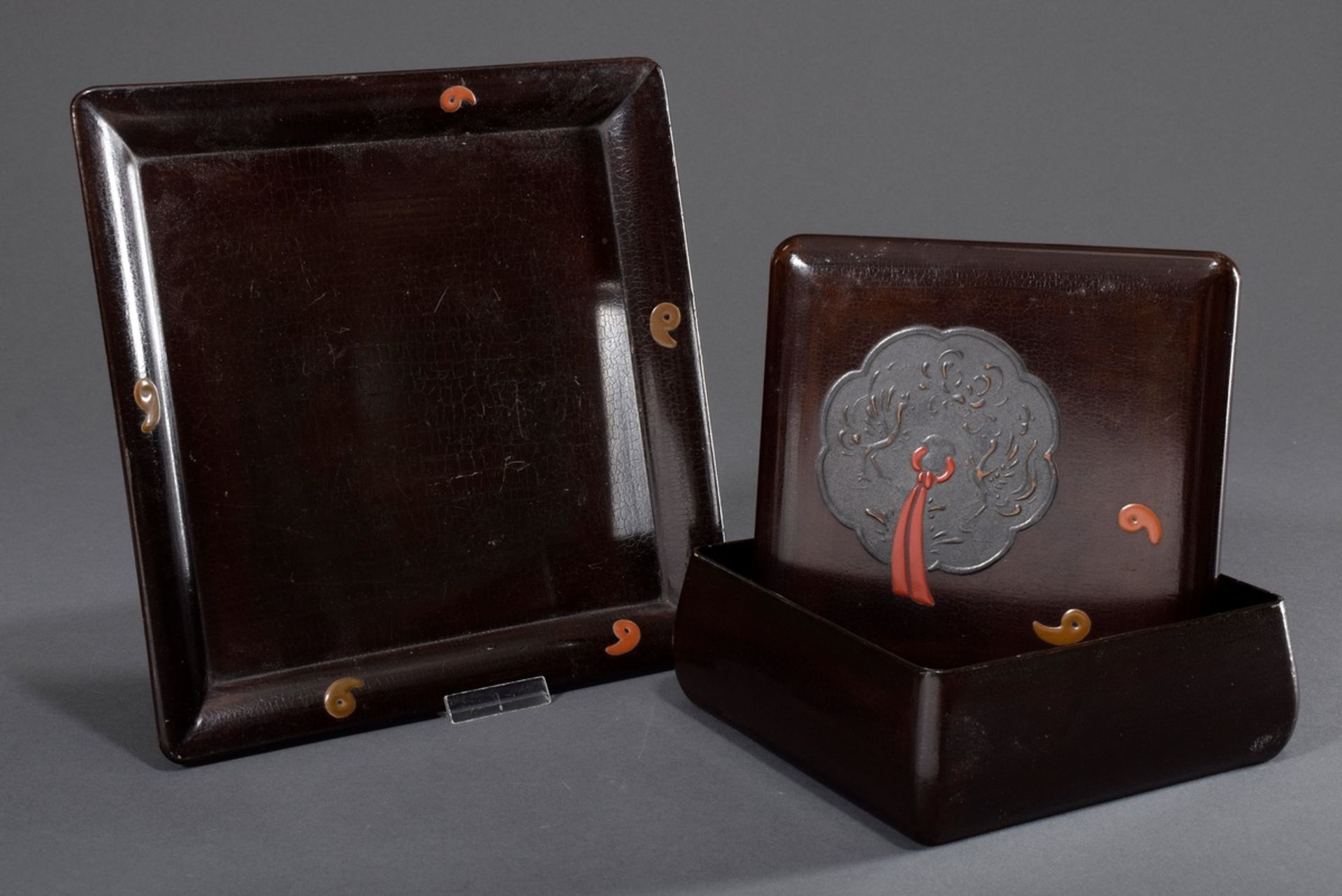 2 Teile Kasten mit Tablett in craqueliertem Brau | 2 pieces box with tray in craquelure brown lacqu - Bild 9 aus 10