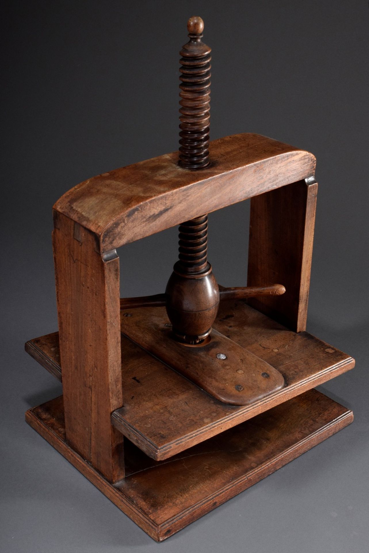Mahagoni Buchpresse, 19.Jh., 37x33x28,5cm, Spannu | Mahogany book press, 19th century, 37x33x28,5cm