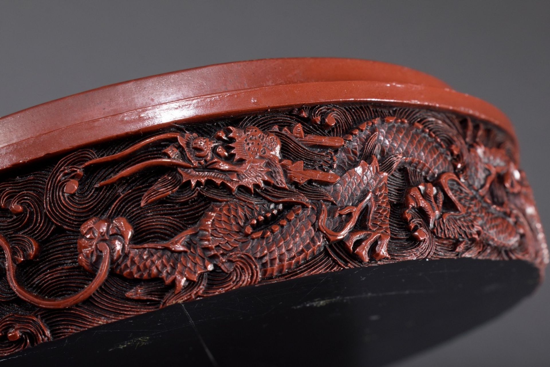 Runde Schnitzlack Dose "Neun Drachen" in detailr | Round carved lacquer box "Nine Dragons" in detai - Bild 5 aus 12