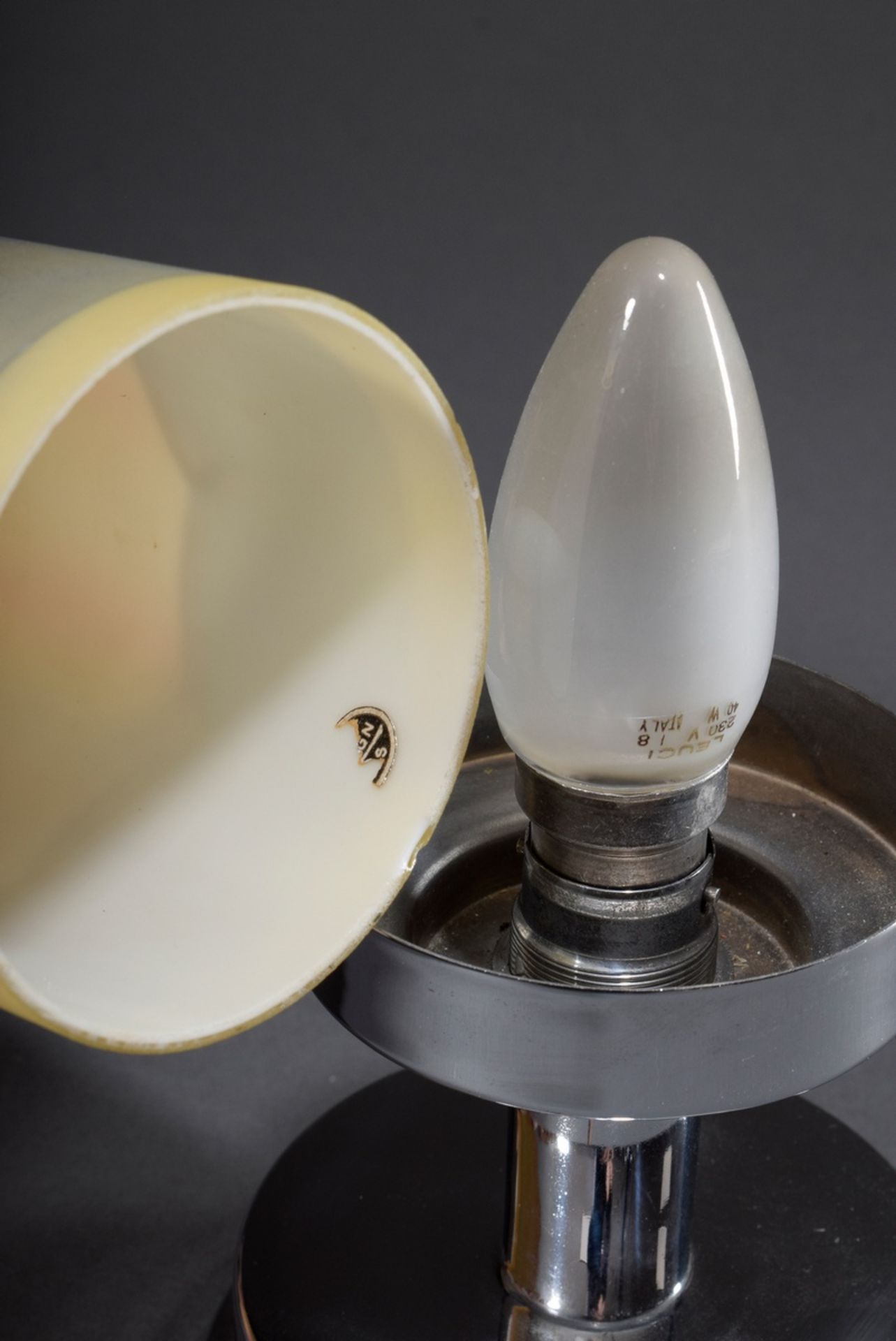 Vernickelte Art Deco Lampe mit zylindrischem Gla | Nickel plated Art Deco lamp with cylindrical gla - Bild 3 aus 4