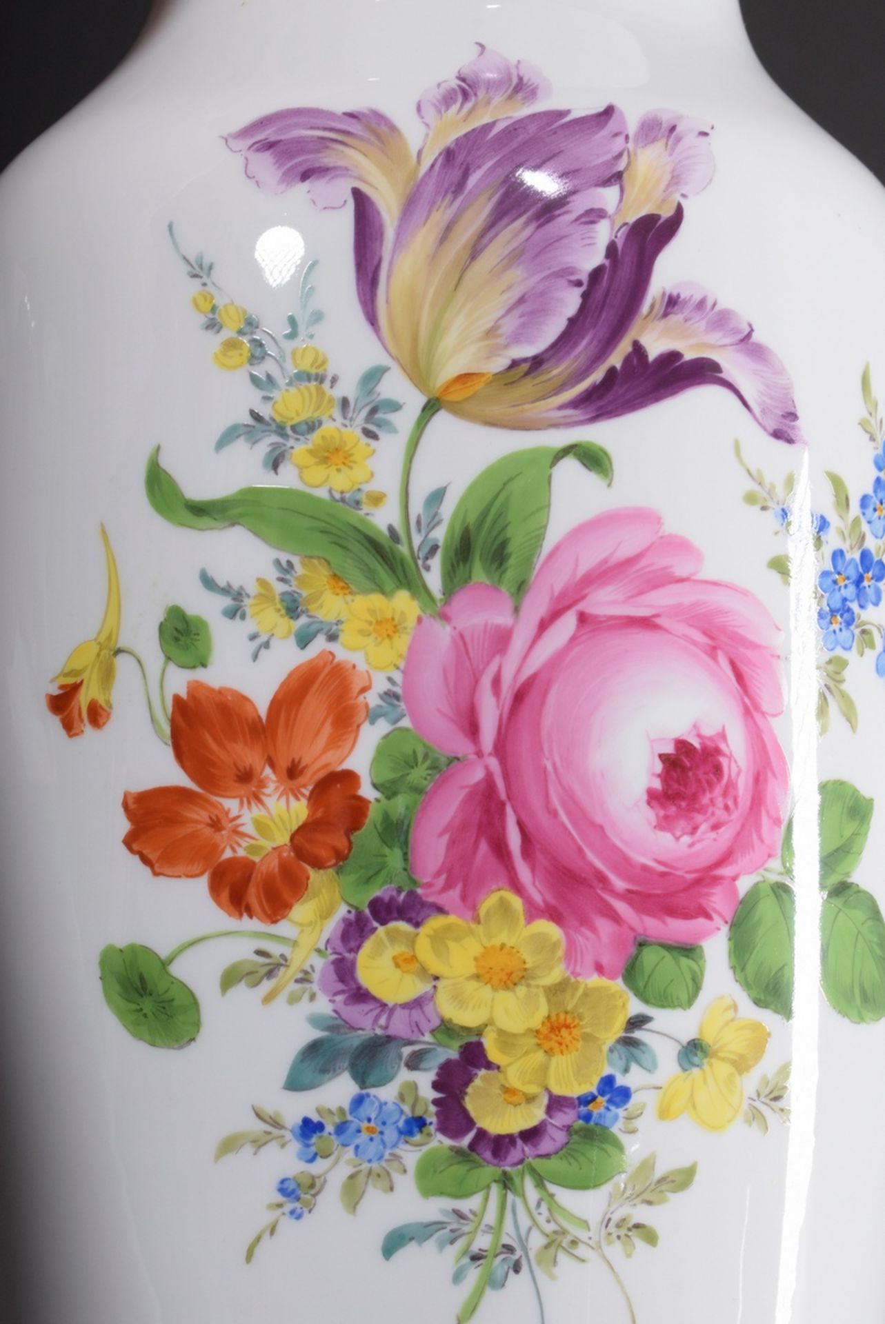 Meissen Vase mit polychromer Bemalung "Blumenbo | Meissen vase with polychrome painting "flower bou - Bild 3 aus 6