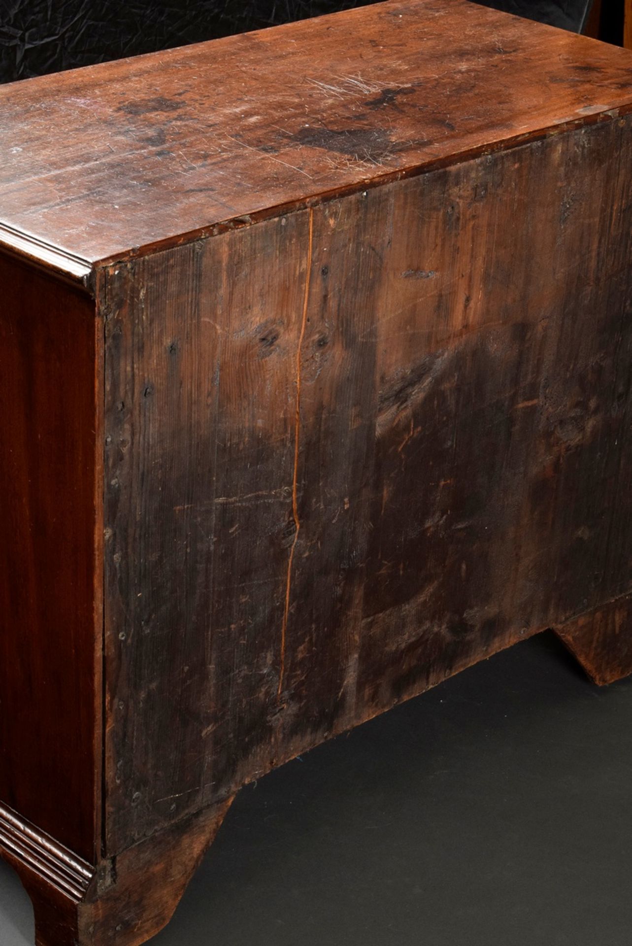 Klassische Mahagoni Kommode mit 5 Schüben, gerad | Classic mahogany chest of drawers with 5 drawers - Bild 5 aus 5