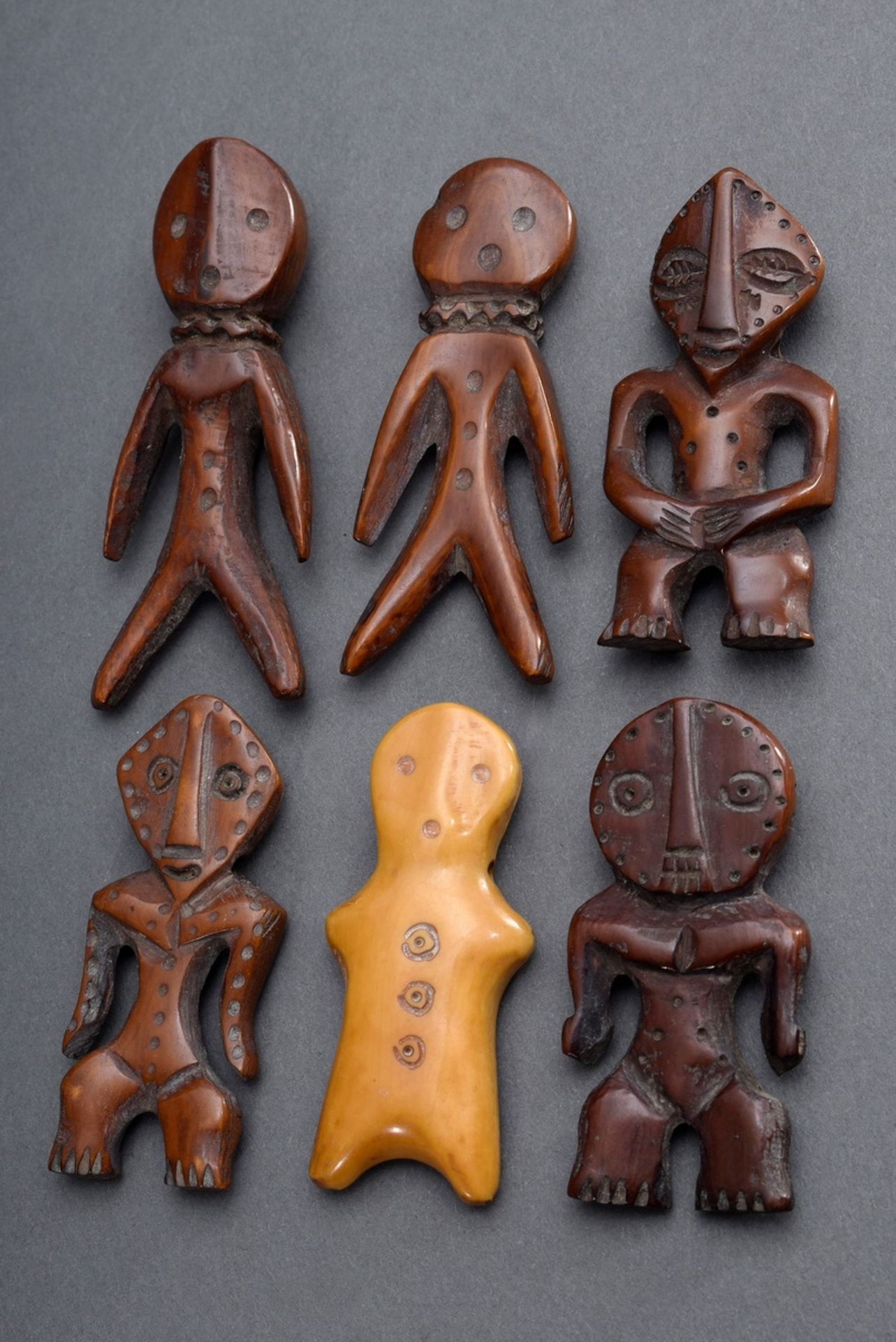 6 Lega Amulett "Figurinen" aus Sammlung, Elfenbe | 6 Lega amulet "Figurines" from a collection, ivo