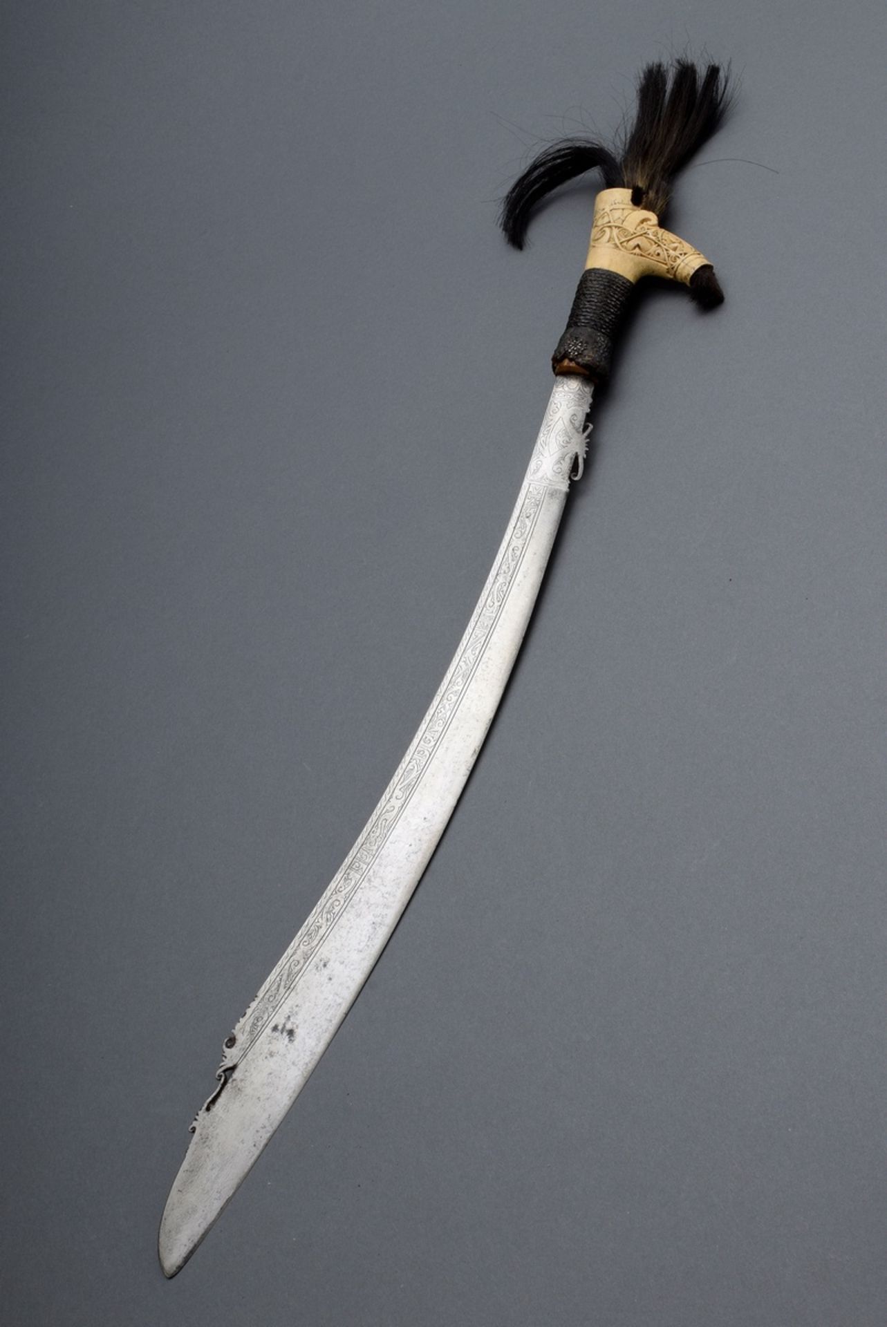 "Jimpul" Schwert der Dayak (Kopfjäger) mit reich | "Jimpul" sword of the Dayak (headhunters) with r