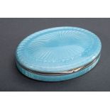 Ovale Dose mit hellblau Guilloché Emaille und ge | Oval box with light blue guilloche enamel and do