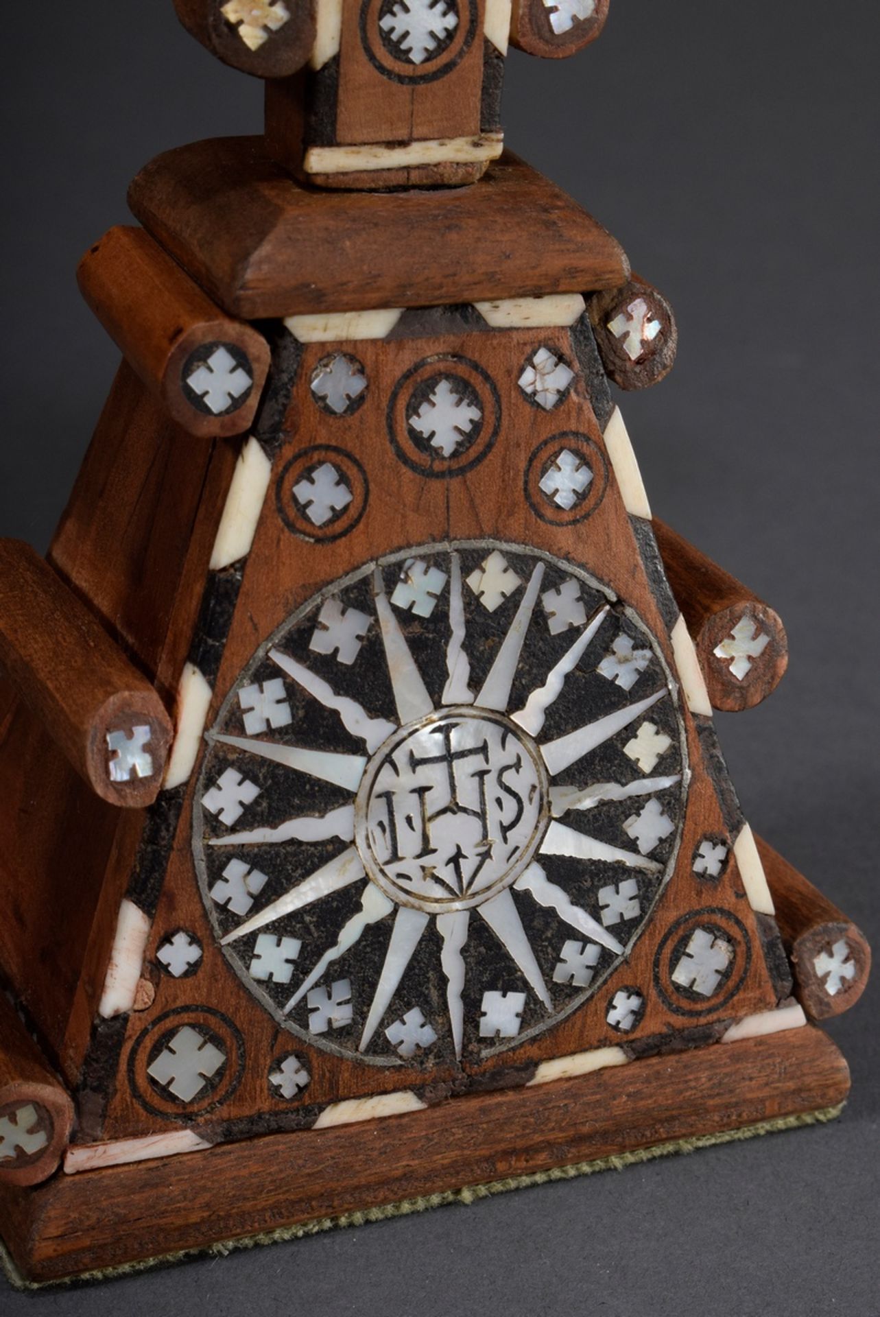 Standkruzifix "Jerusalem-Kreuz", Ebenholz mit Pe | Standing crucifix "Jerusalem Cross", ebony with - Image 5 of 5