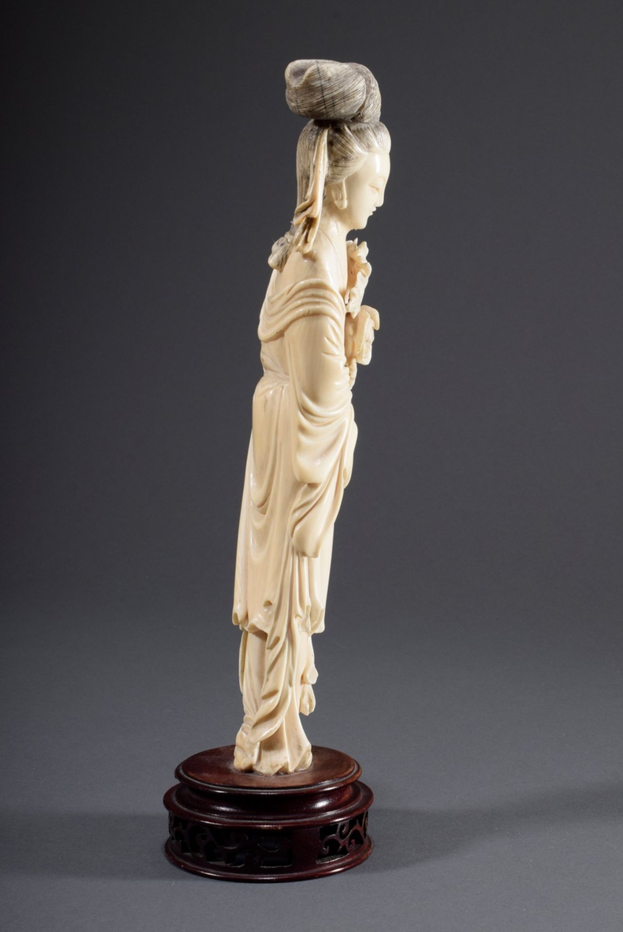 Chinesischen Elfenbein Schnitzerei "Glücksgöttin | Chinese ivory carving "Goddess of Fortune Benten - Bild 2 aus 9