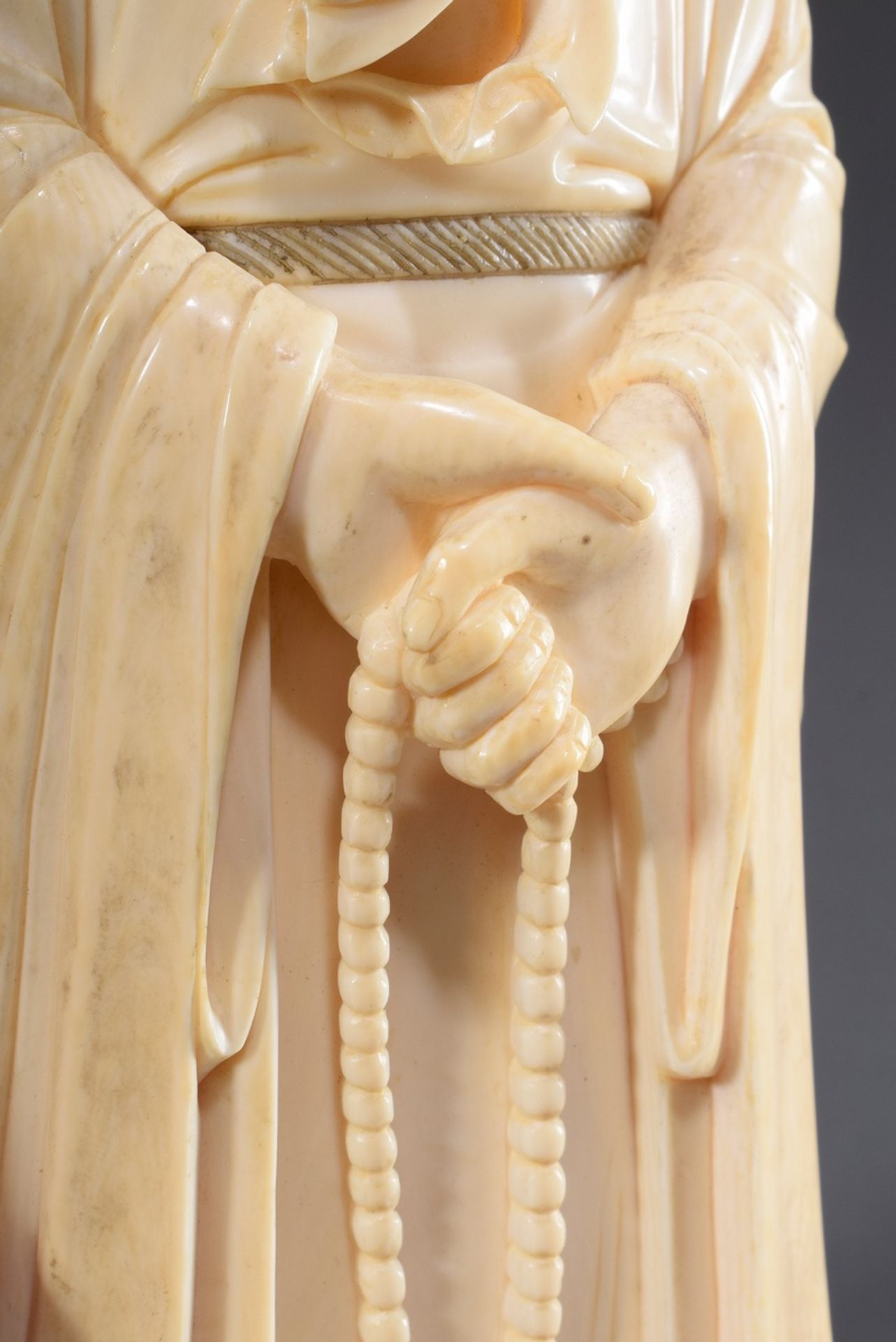 Chinesische Elfenbein Schnitzerei "Konfuzius, de | Chinese ivory carving "Confucius, looking up to - Bild 7 aus 9