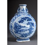 Große chinesische Moonflask mit Blaumalerei Tond | Large Chinese moonflask with blue-painted Tondi