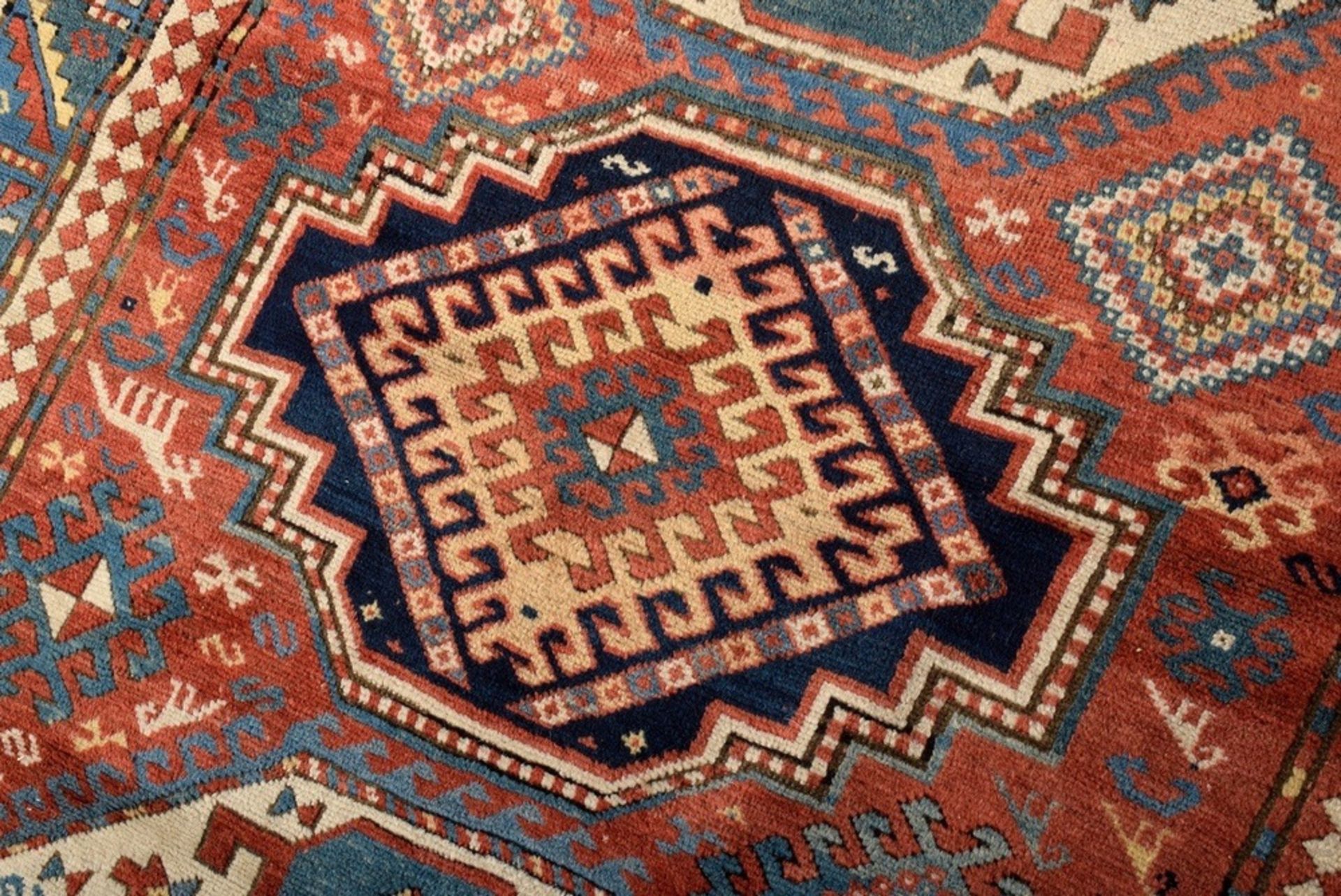 Lori Pambak Kasak Teppich mit drei geometrischen | Lori Pambak Kazak carpet with three geometric me - Bild 5 aus 7