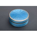 Runde Dose mit hellblauem Guilloché Emaille und | Round box with light blue guilloché enamel and w