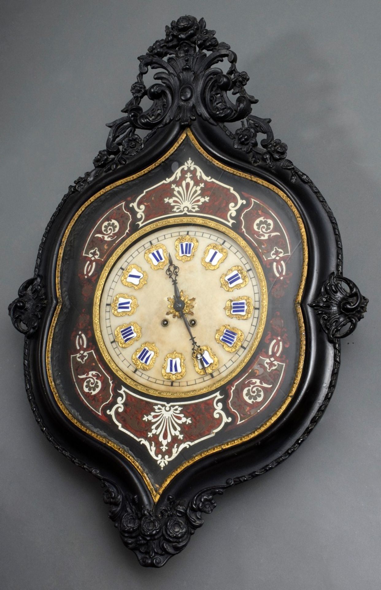 Große Wanduhr im Boulle Stil mit emaillierten Zi | Large Boulle style wall clock with enamelled num