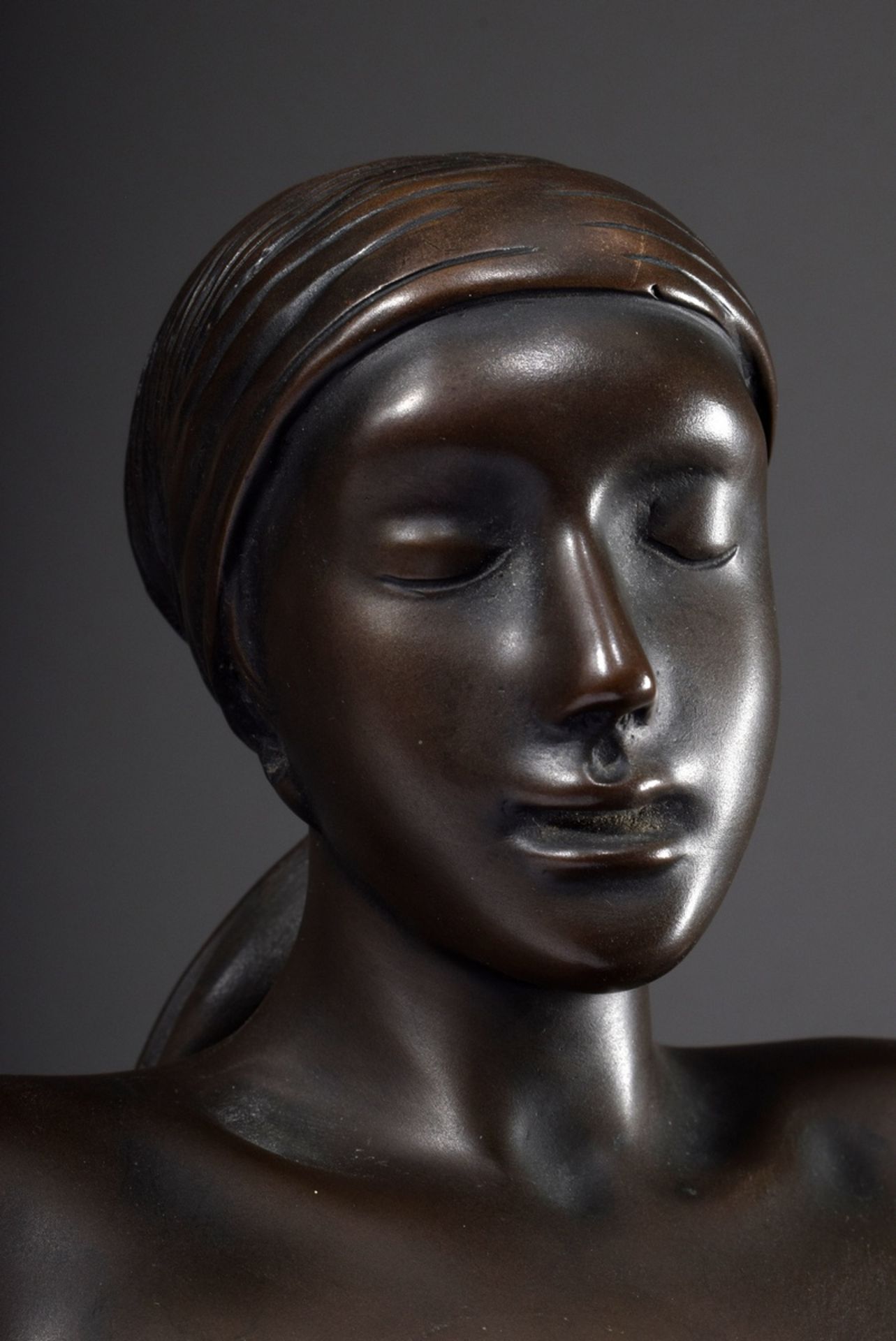 Breker, Arno (1900-1991), "In Erwartung", Bronze 66/150, sign./num., Guss: Venturi arte, 30x17x26cm - Bild 3 aus 7