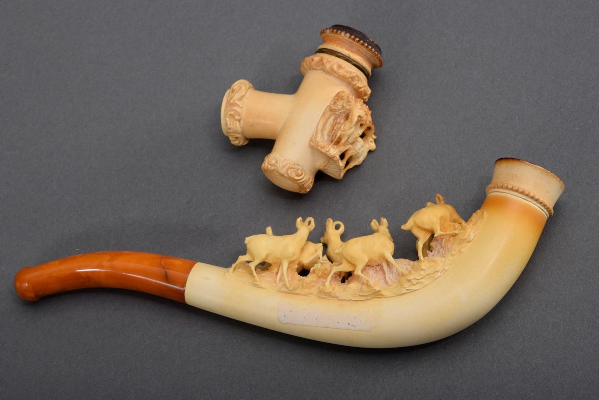 2 Various meerschaum cigar holders with sculptural figures "chamois"/"stags", 1x with amber mouthpi - Image 5 of 9