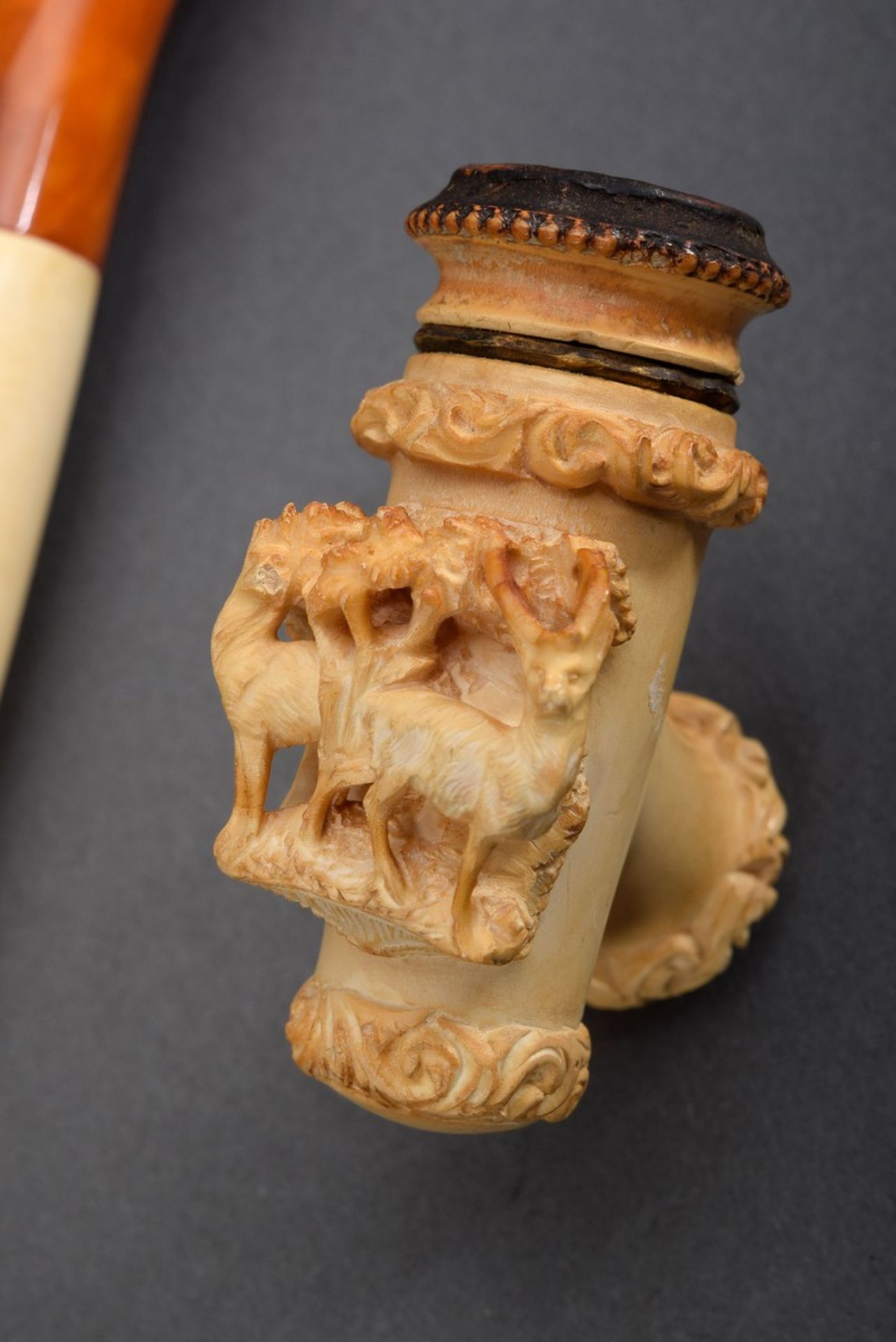 2 Various meerschaum cigar holders with sculptural figures "chamois"/"stags", 1x with amber mouthpi - Image 6 of 9