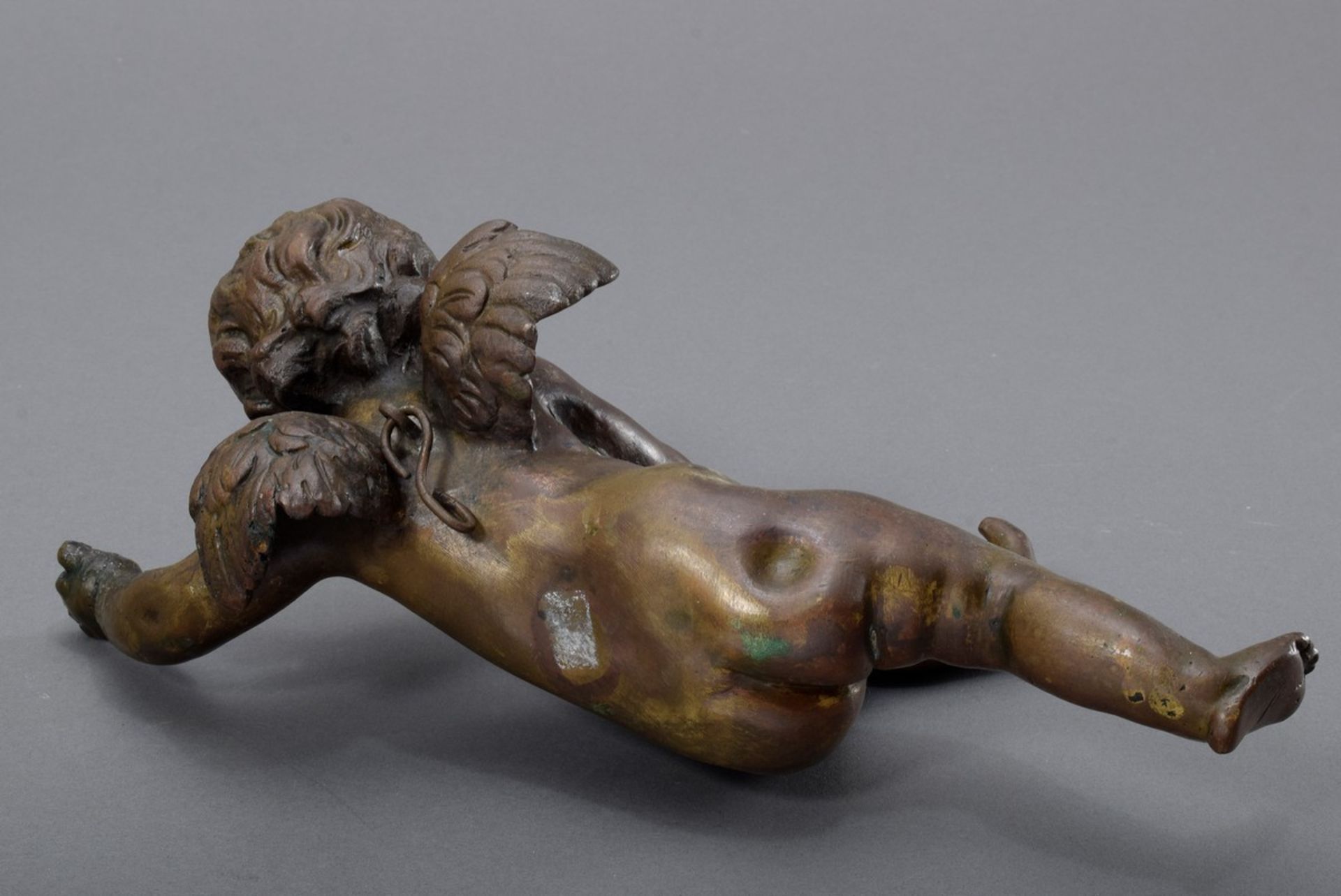 Bronze Figur "Geflügelter Putto", Bronze patiniert, Hände mit Bohrlöchern, H. 30cm, etw. berieben - Bild 3 aus 4