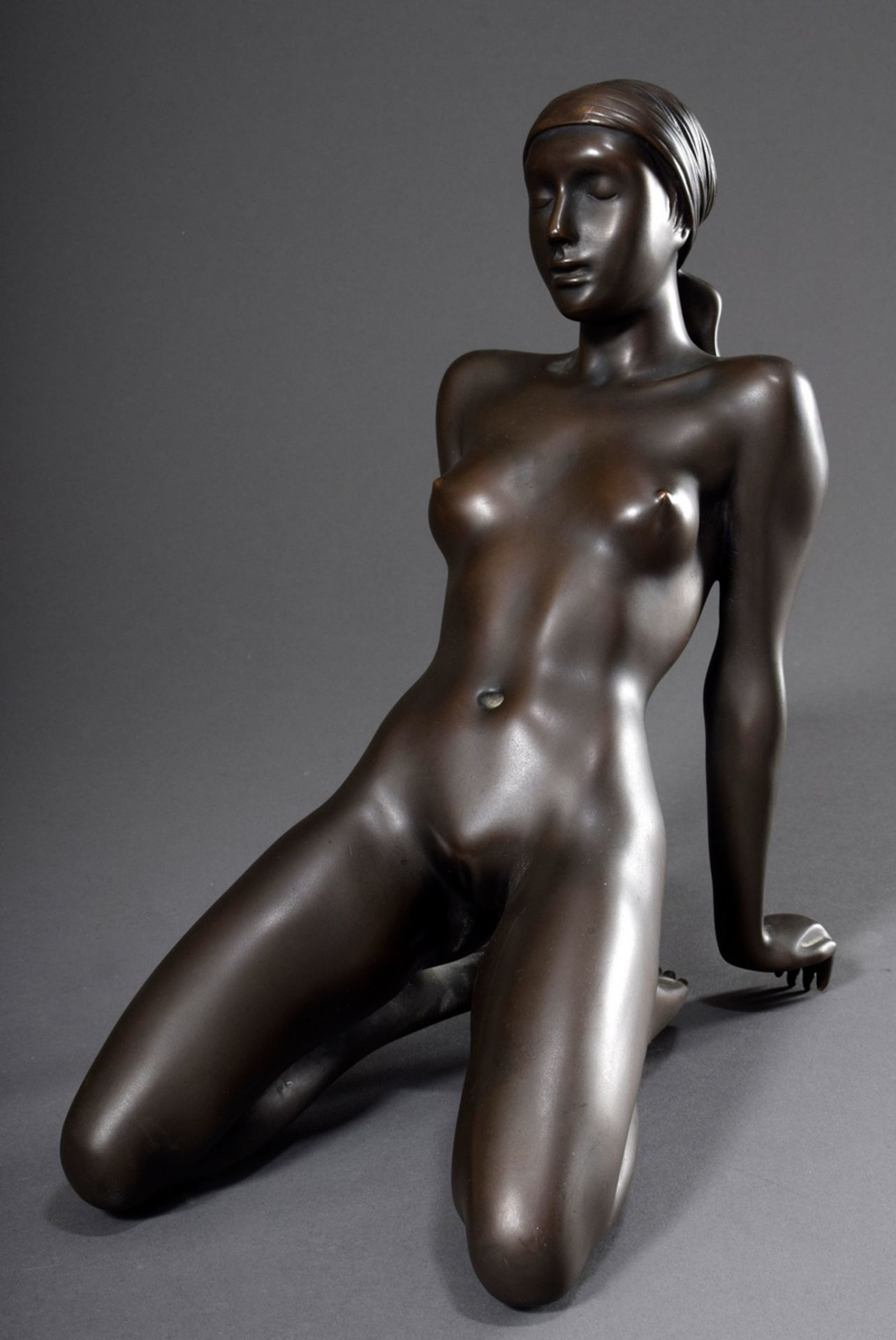 Breker, Arno (1900-1991), "In Erwartung", Bronze 66/150, sign./num., Guss: Venturi arte, 30x17x26cm