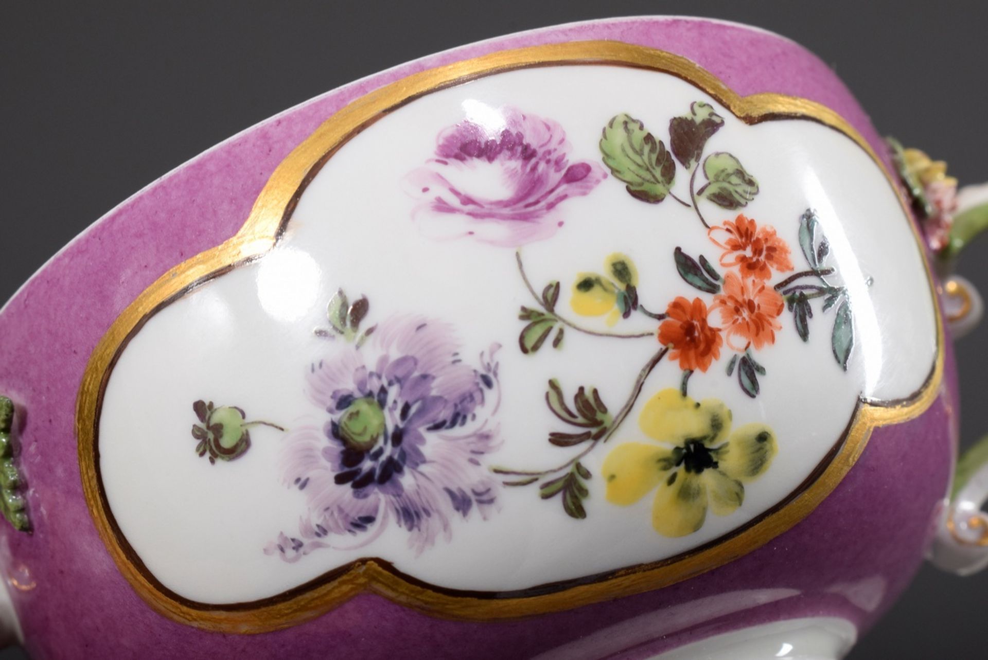 Meissen bouillon cup/saucer with polychrome painting "Blossoms" in four-pocket reserves on purple g - Image 3 of 5