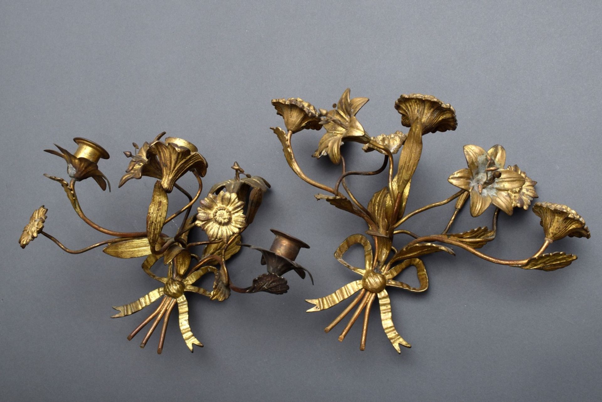 Paar vergoldete Bronze Wandarme "Blumensträuße mit Schleife", 3flammig, ehem. elektrifiziert, 18x27 - Bild 6 aus 6