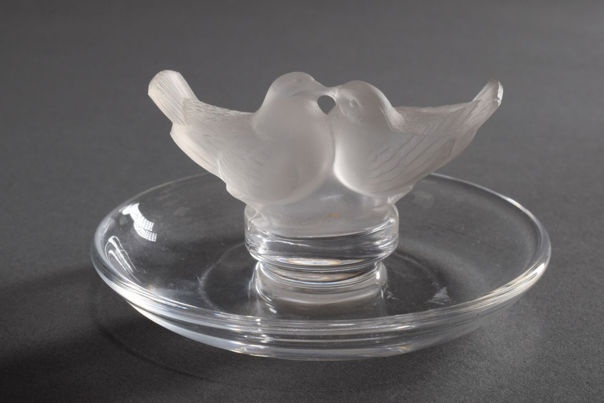 2 Diverse Teile Lalique Glas: Paperweight "Anemone ouverte" und Ringschale "Oiseaux",  Ritzsignatur - Bild 4 aus 6